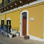 Caporlando לינה וארוחת בוקר 3*