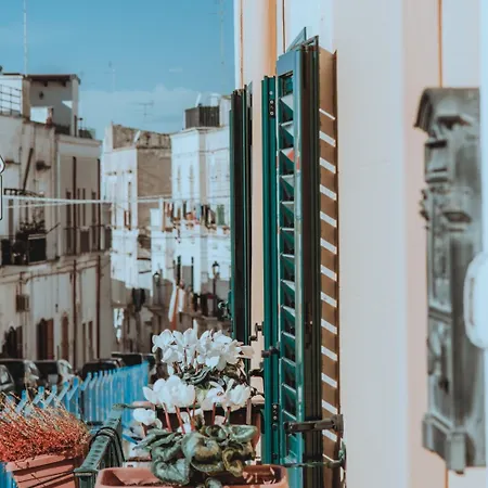 לינה וארוחת בוקר Caporlando 3*